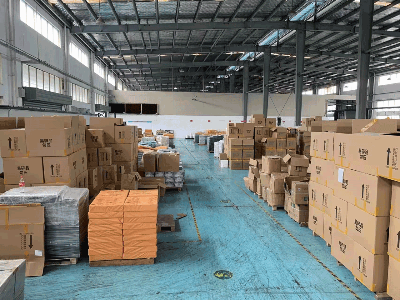 亿方成品仓库｜片材成品仓储备货现场